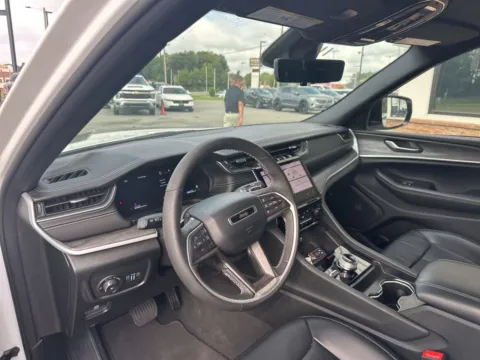 Another view of 2024 Jeep Grand Cherokee L Limited for sale in Lexington, NC at Jerry Hunt Supercenter - Lexington
