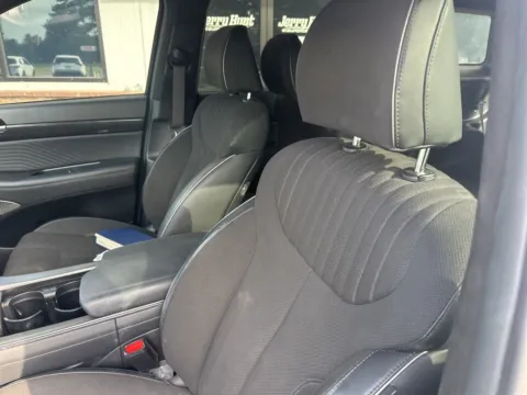 Photos of 2024 Hyundai Palisade Calligraphy Night Edition for sale in Lexington, NC at Jerry Hunt Supercenter - Lexington