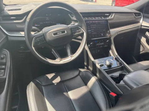 Another view of 2024 Jeep Grand Cherokee L Limited for sale in Lexington, NC at Jerry Hunt Supercenter - Lexington