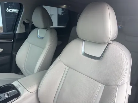 Photos of 2022 Hyundai Tucson Limited for sale in Lexington, NC at Jerry Hunt Supercenter - Lexington