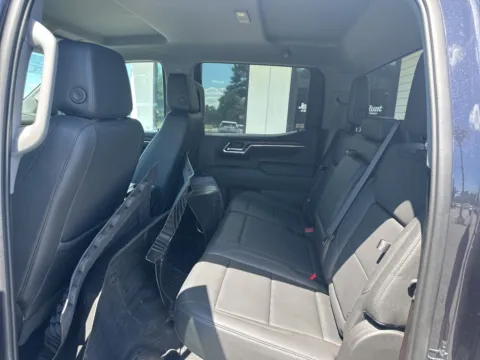 More photos of 2023 GMC Sierra 1500 SLT at Jerry Hunt Supercenter - Lexington, NC