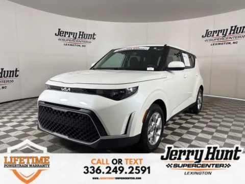 White 2023 Kia Soul LX for sale in Lexington, NC