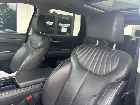 Photos of 2024 Hyundai Palisade Limited for sale in Lexington, NC at Jerry Hunt Supercenter - Lexington
