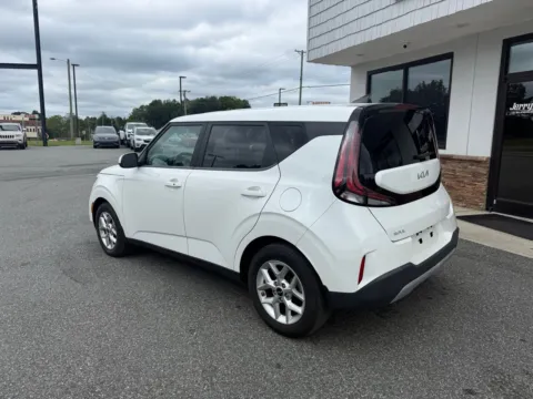 More photos of 2023 Kia Soul S at Jerry Hunt Supercenter - Lexington, NC