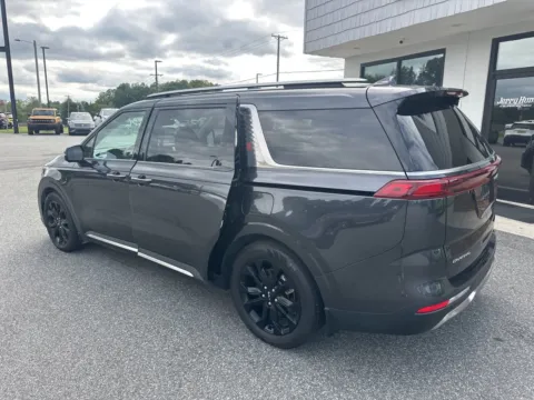 More photos of 2024 Kia Carnival SX Prestige at Jerry Hunt Supercenter - Lexington, NC