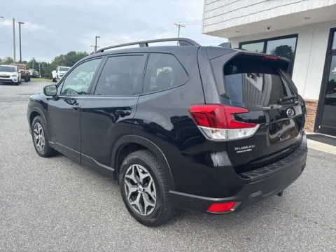 More photos of 2020 Subaru Forester Premium at Jerry Hunt Supercenter - Lexington, NC