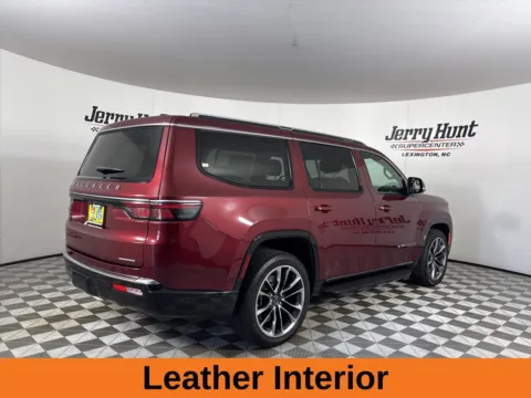 More photos of 2022 Jeep Wagoneer Series II at Jerry Hunt Supercenter - Lexington, NC