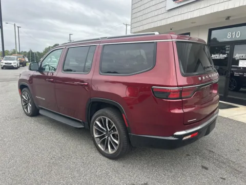 More photos of 2022 Jeep Wagoneer Series II at Jerry Hunt Supercenter - Lexington, NC