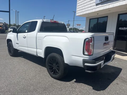 More photos of 2022 GMC Canyon Elevation at Jerry Hunt Supercenter - Lexington, NC