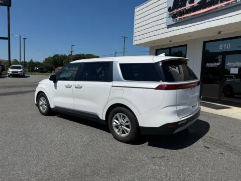 More photos of 2024 Kia Carnival LX at Jerry Hunt Supercenter - Lexington, NC