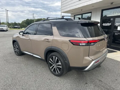 More photos of 2023 Nissan Pathfinder Platinum at Jerry Hunt Supercenter - Lexington, NC