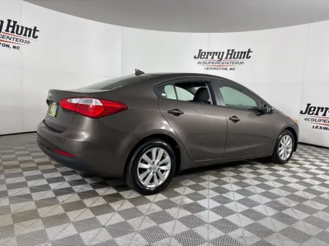 More photos of 2014 Kia Forte LX at Jerry Hunt Supercenter - Lexington, NC