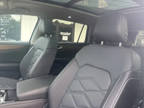Photos of 2024 Volkswagen Atlas 2.0T SE w/Technology for sale in Lexington, NC at Jerry Hunt Supercenter - Lexington