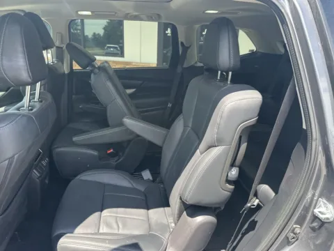 More photos of 2022 Subaru Ascent Limited at Jerry Hunt Supercenter - Lexington, NC