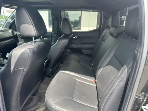 More photos of 2022 Toyota Tacoma Limited at Jerry Hunt Supercenter - Lexington, NC