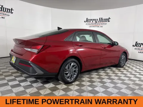 More photos of 2024 Hyundai Elantra SEL at Jerry Hunt Supercenter - Lexington, NC