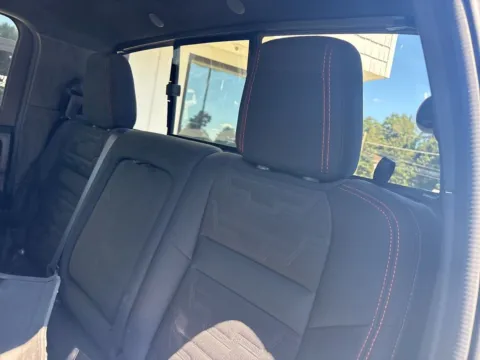 More photos of 2022 Nissan Frontier PRO-4X at Jerry Hunt Supercenter - Lexington, NC