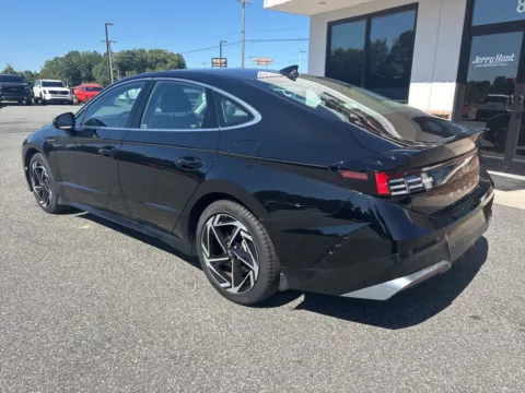 More photos of 2024 Hyundai Sonata SEL at Jerry Hunt Supercenter - Lexington, NC