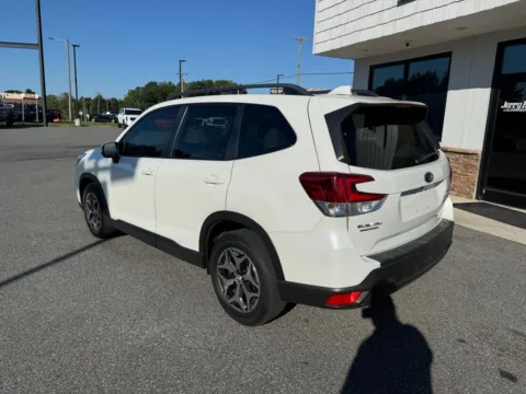 More photos of 2021 Subaru Forester Premium at Jerry Hunt Supercenter - Lexington, NC