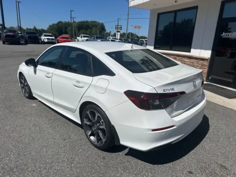 More photos of 2025 Honda Civic Hybrid Sport at Jerry Hunt Supercenter - Lexington, NC