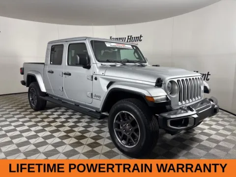 More photos of 2023 Jeep Gladiator Overland at Jerry Hunt Supercenter - Lexington, NC