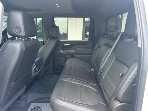 More photos of 2022 GMC Sierra 2500HD Denali at Jerry Hunt Supercenter - Lexington, NC