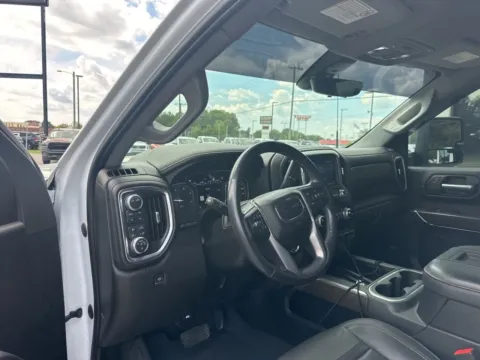 Another view of 2022 GMC Sierra 2500HD Denali for sale in Lexington, NC at Jerry Hunt Supercenter - Lexington