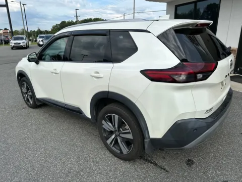 More photos of 2021 Nissan Rogue SL at Jerry Hunt Supercenter - Lexington, NC