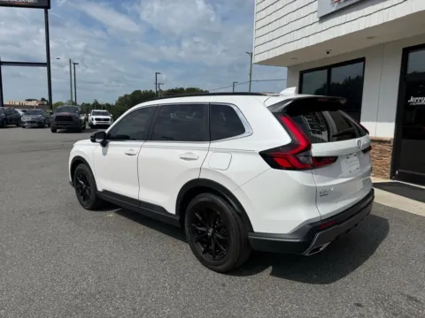 More photos of 2024 Honda CR-V Hybrid Sport at Jerry Hunt Supercenter - Lexington, NC