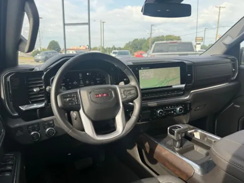 More photos of 2023 GMC Sierra 1500 SLT at Jerry Hunt Supercenter - Lexington, NC