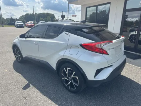 More photos of 2020 Toyota C-HR XLE at Jerry Hunt Supercenter - Lexington, NC