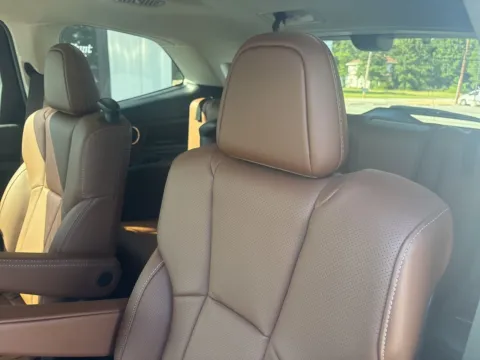 More photos of 2024 Subaru Ascent Touring at Jerry Hunt Supercenter - Lexington, NC