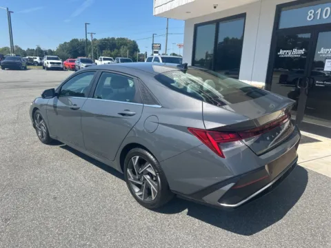 More photos of 2024 Hyundai Elantra Limited at Jerry Hunt Supercenter - Lexington, NC