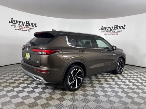 More photos of 2023 Mitsubishi Outlander PHEV SEL at Jerry Hunt Supercenter - Lexington, NC