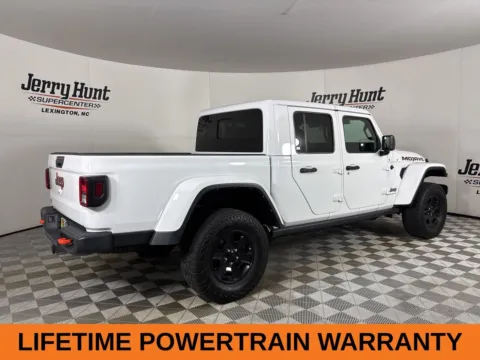 More photos of 2023 Jeep Gladiator Mojave at Jerry Hunt Supercenter - Lexington, NC