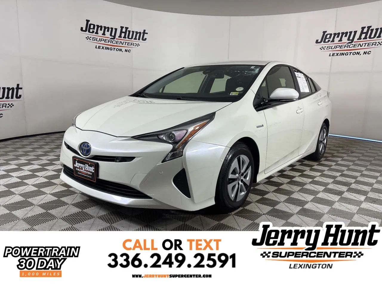 White 2017 Toyota Prius Four for sale in Lexington, NC
