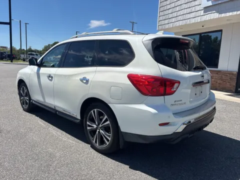More photos of 2020 Nissan Pathfinder Platinum at Jerry Hunt Supercenter - Lexington, NC