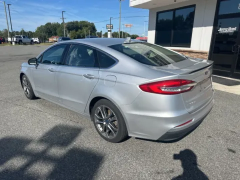 More photos of 2019 Ford Fusion Hybrid Titanium at Jerry Hunt Supercenter - Lexington, NC