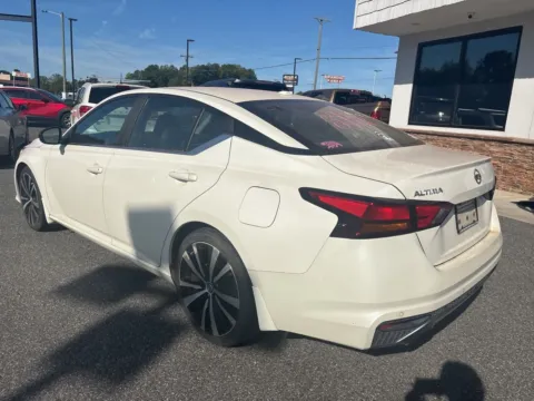 More photos of 2020 Nissan Altima 2.5 SR at Jerry Hunt Supercenter - Lexington, NC