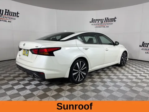 More photos of 2020 Nissan Altima 2.5 SR at Jerry Hunt Supercenter - Lexington, NC