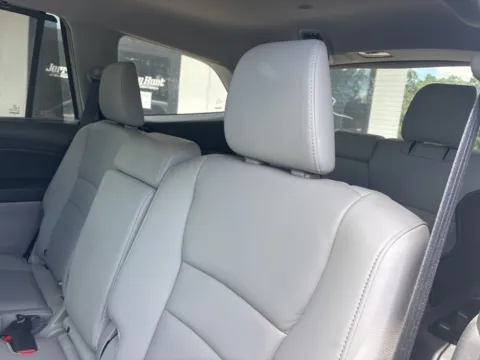 More photos of 2020 Honda Pilot EX-L at Jerry Hunt Supercenter - Lexington, NC