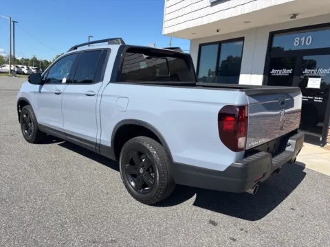 More photos of 2023 Honda Ridgeline Black Edition at Jerry Hunt Supercenter - Lexington, NC