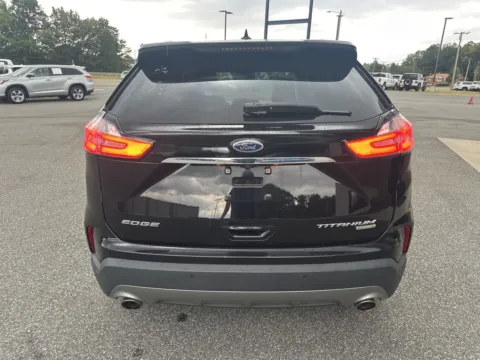 More photos of 2020 Ford Edge Titanium at Jerry Hunt Supercenter - Lexington, NC