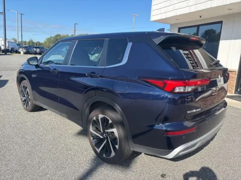 More photos of 2023 Mitsubishi Outlander PHEV SE at Jerry Hunt Supercenter - Lexington, NC