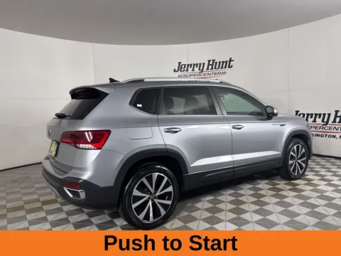 More photos of 2022 Volkswagen Taos 1.5T SE at Jerry Hunt Supercenter - Lexington, NC