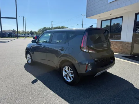 More photos of 2023 Kia Soul LX at Jerry Hunt Supercenter - Lexington, NC
