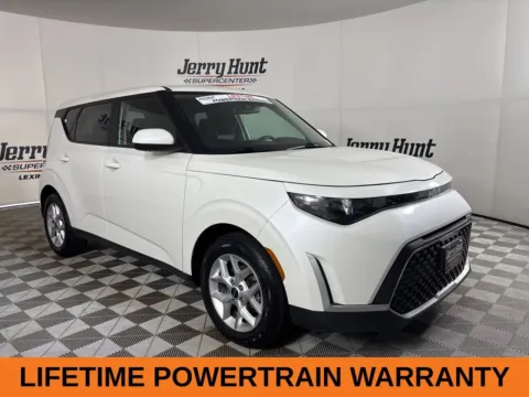More photos of 2023 Kia Soul LX at Jerry Hunt Supercenter - Lexington, NC