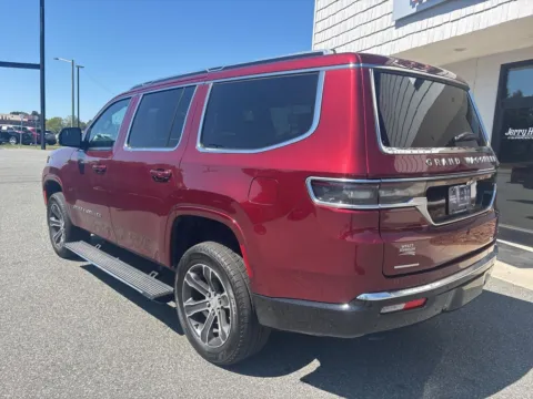 More photos of 2022 Jeep Grand Wagoneer Series I at Jerry Hunt Supercenter - Lexington, NC