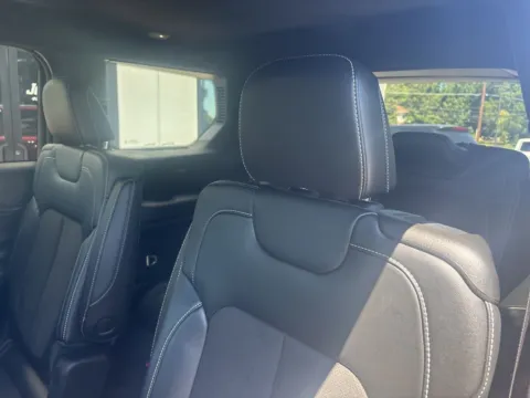 More photos of 2023 Jeep Grand Cherokee L Altitude at Jerry Hunt Supercenter - Lexington, NC