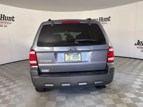 More photos of 2009 Ford Escape XLT at Jerry Hunt Supercenter - Lexington, NC